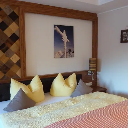 بيت ضيافة Gaestehaus Glaetzle Zöblen