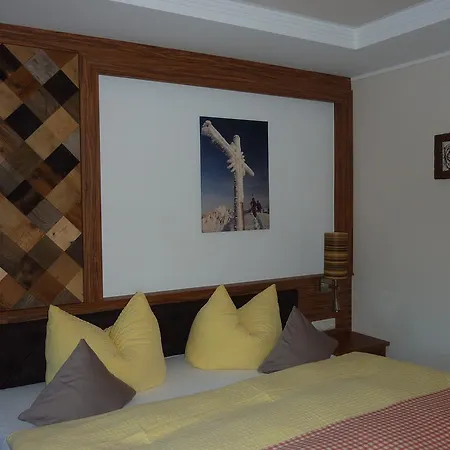 بيت ضيافة Gaestehaus Glaetzle